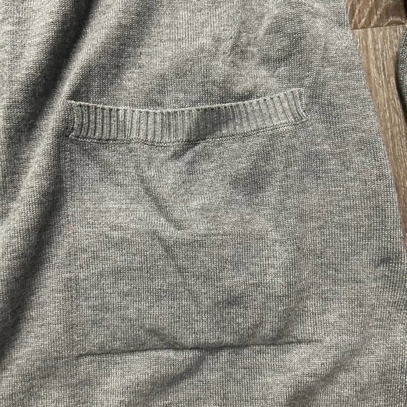 Women’s Time & Tru Grey Knit Cardigan With Pockets Size Small (4-6) - Picture 2 of 3